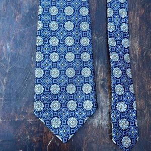 Robert Talbott silk best of class Nordstrom Beautiful textured design and colors